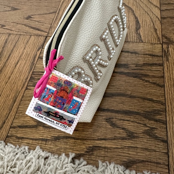 BRIDE make up case with pearl lettering - Picture 2 of 3